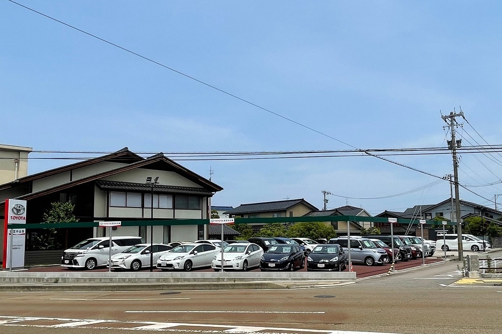 中古車タント