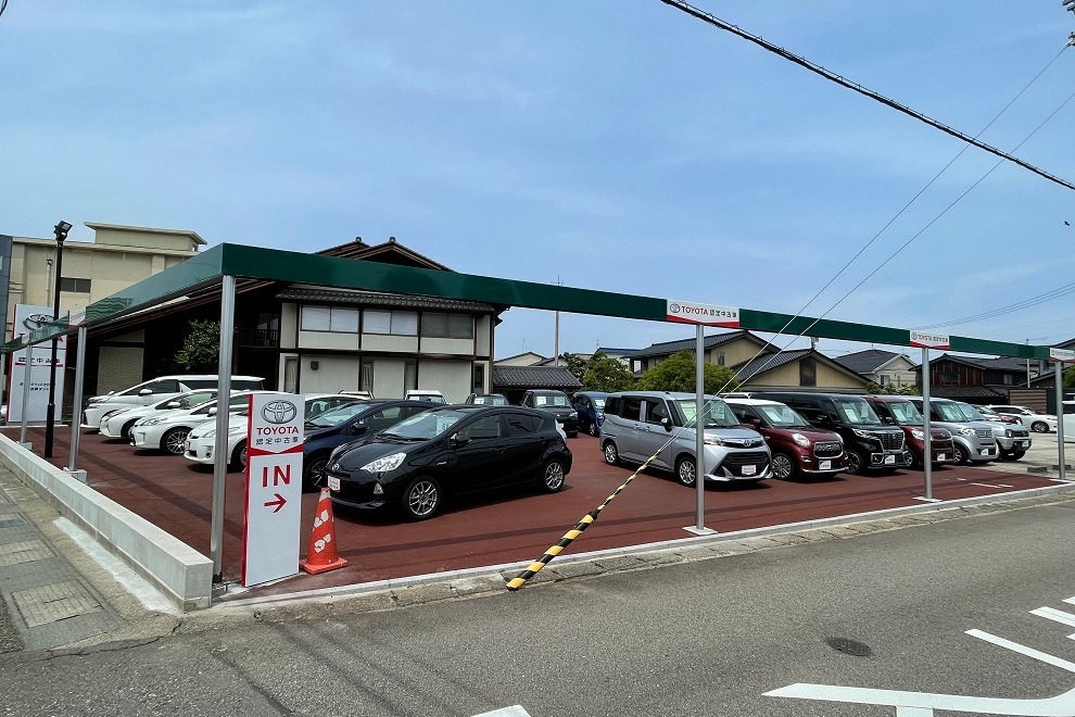 中古車タント