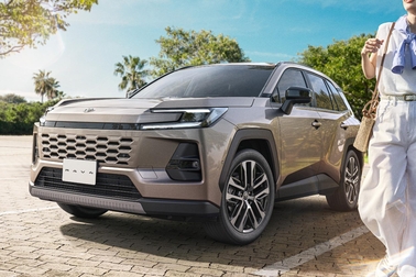 【モデル入り素材】Z（ハイブリッド）